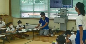 討論会（肯定側１）
